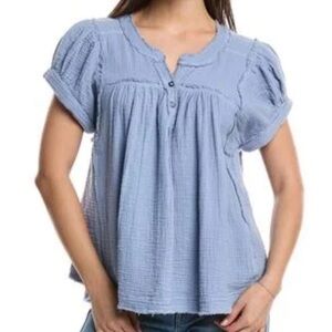 NWT Free People We The Free Women’s Light Blue Smocked Puff Sleeve Blouse, M.